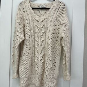Express Cream V-Neck Knit Sweater